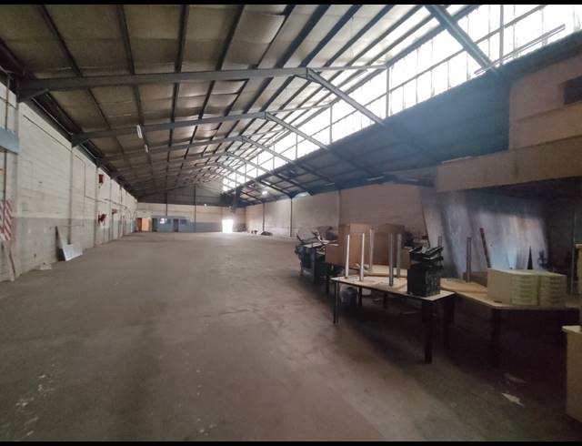 5,500M² WAREHOUSE TO LET IN MAITLAND